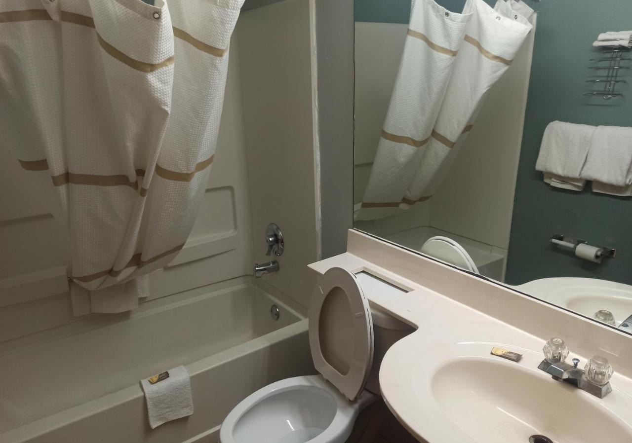 America'S Inn - バーミングハム エクステリア 写真